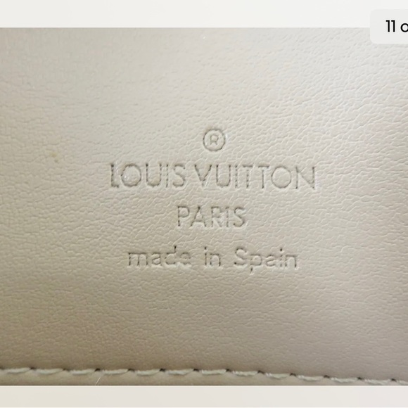 Retails $1600 - Authentic Louis Vuitton Houston Beige Vernis Tote Bag - Picture 11 of 14